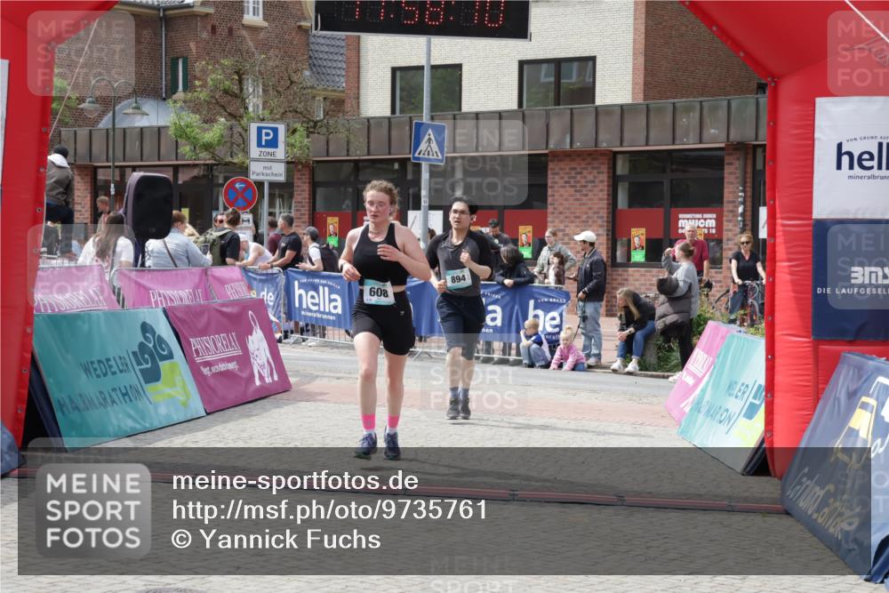 10.05.2026 - 8. Wedeler Halbmarathon Yannick Fuchs http://msf.ph/oto/9735761 10.05.2026 11:58:08 Ziel 608, 894, 2204, 2231 meine-sportfotos.de