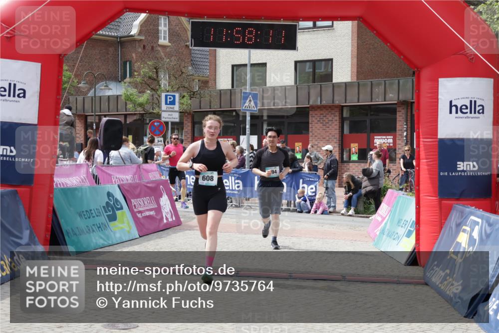 10.05.2026 - 8. Wedeler Halbmarathon Yannick Fuchs http://msf.ph/oto/9735764 10.05.2026 11:58:09 Ziel 608, 894, 2204, 2231 meine-sportfotos.de
