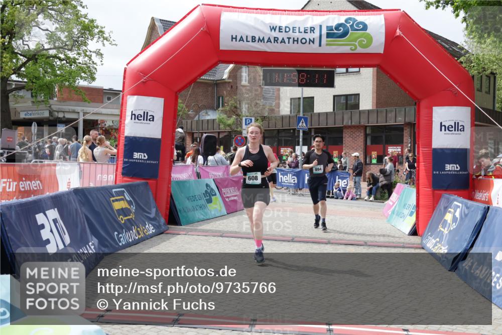 10.05.2026 - 8. Wedeler Halbmarathon Yannick Fuchs http://msf.ph/oto/9735766 10.05.2026 11:58:09 Ziel 608, 894, 2204, 2231 meine-sportfotos.de