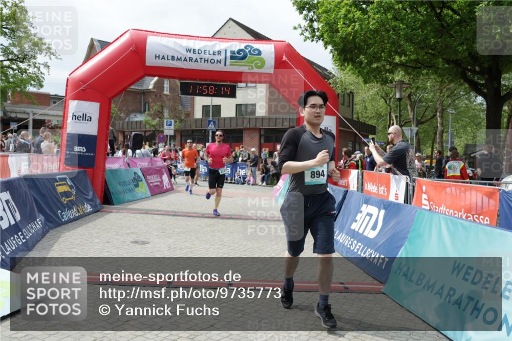 10.05.2026 - 8. Wedeler Halbmarathon Yannick Fuchs http://msf.ph/oto/9735773 10.05.2026 11:58:12 Ziel 297, 324, 608, 894, 1008, 2231 meine-sportfotos.de