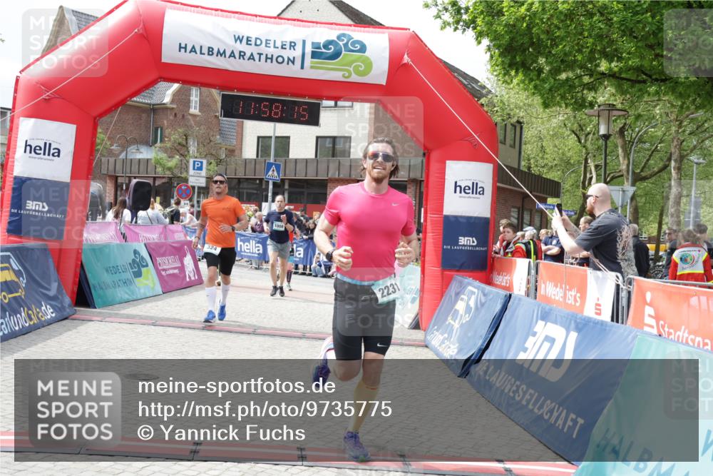 10.05.2026 - 8. Wedeler Halbmarathon Yannick Fuchs http://msf.ph/oto/9735775 10.05.2026 11:58:14 Ziel 297, 324, 608, 894, 1008, 1043, 2231 meine-sportfotos.de