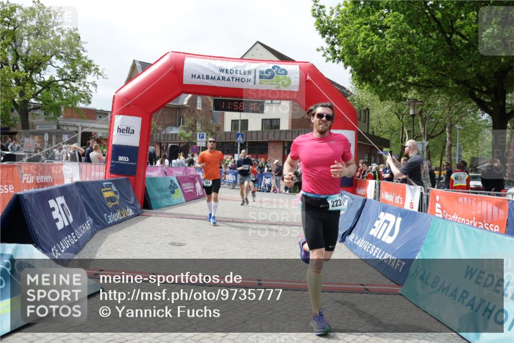 10.05.2026 - 8. Wedeler Halbmarathon Yannick Fuchs http://msf.ph/oto/9735777 10.05.2026 11:58:14 Ziel 297, 324, 608, 894, 1008, 1043, 2231 meine-sportfotos.de