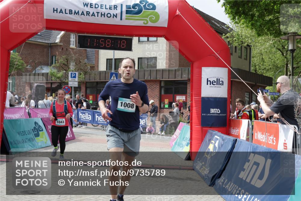 10.05.2026 - 8. Wedeler Halbmarathon Yannick Fuchs http://msf.ph/oto/9735789 10.05.2026 11:58:17 Ziel 37, 297, 324, 1008, 1043, 2231 meine-sportfotos.de