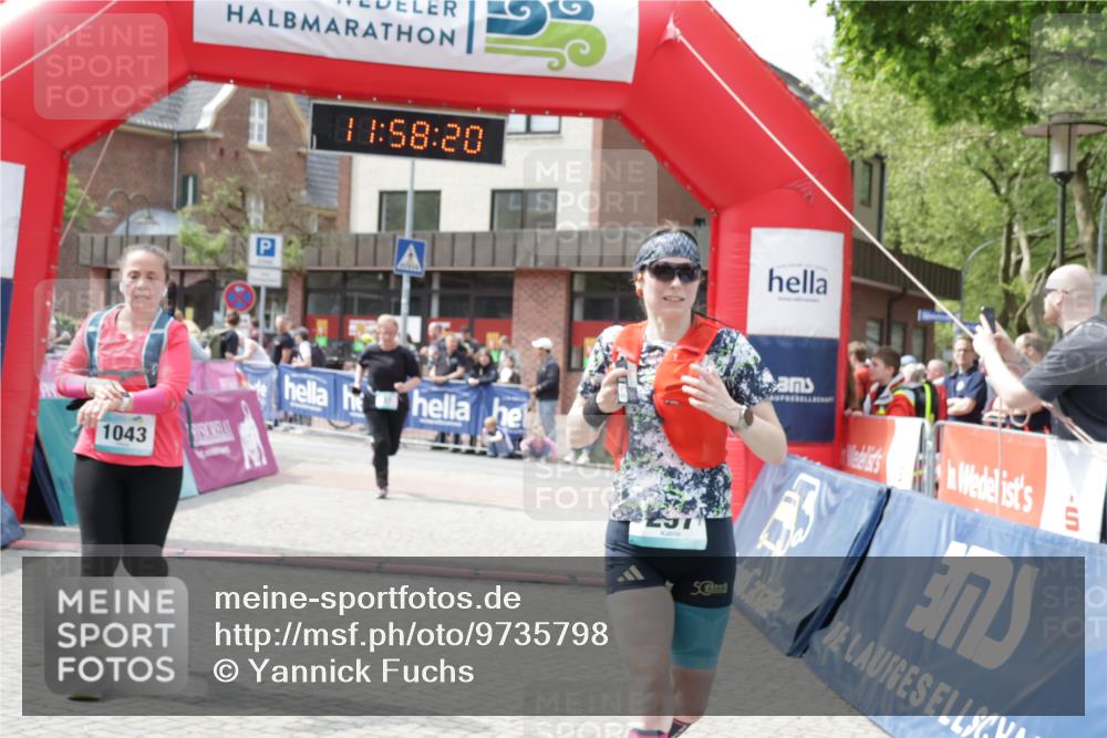 10.05.2026 - 8. Wedeler Halbmarathon Yannick Fuchs http://msf.ph/oto/9735798 10.05.2026 11:58:18 Ziel 37, 297, 324, 1008, 1043, 2231 meine-sportfotos.de