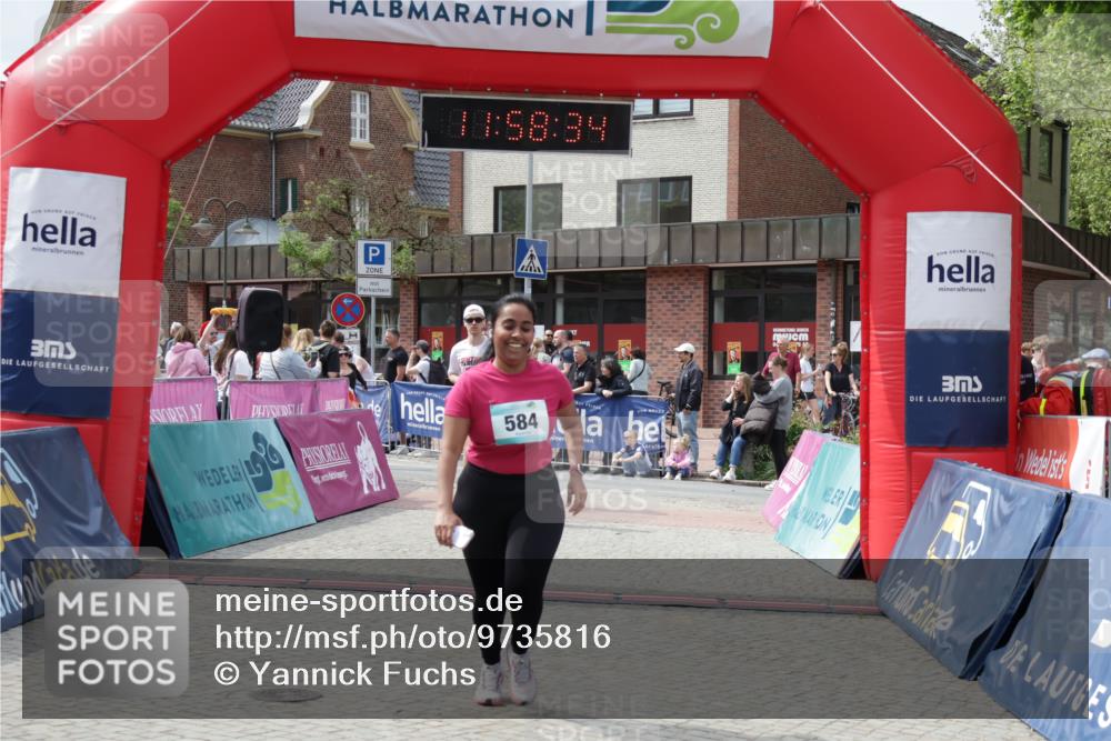 10.05.2026 - 8. Wedeler Halbmarathon Yannick Fuchs http://msf.ph/oto/9735816 10.05.2026 11:58:33 Ziel 77, 584, 879, 2131 meine-sportfotos.de