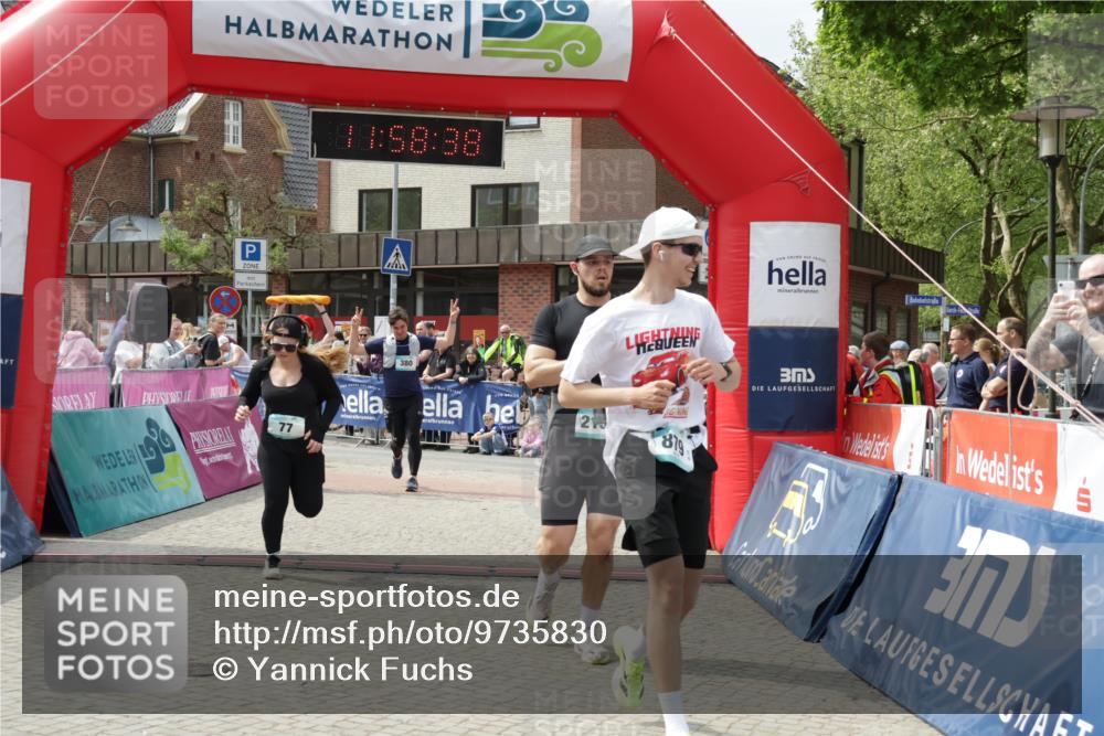 10.05.2026 - 8. Wedeler Halbmarathon Yannick Fuchs http://msf.ph/oto/9735830 10.05.2026 11:58:36 Ziel 77, 379, 380, 584, 879, 2131 meine-sportfotos.de