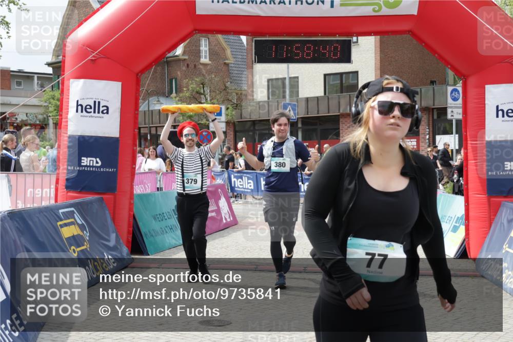 10.05.2026 - 8. Wedeler Halbmarathon Yannick Fuchs http://msf.ph/oto/9735841 10.05.2026 11:58:38 Ziel 77, 379, 380, 879, 2131 meine-sportfotos.de