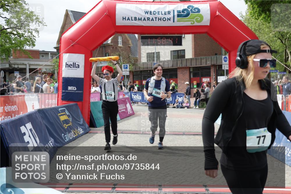 10.05.2026 - 8. Wedeler Halbmarathon Yannick Fuchs http://msf.ph/oto/9735844 10.05.2026 11:58:39 Ziel 77, 379, 380, 879, 2131 meine-sportfotos.de