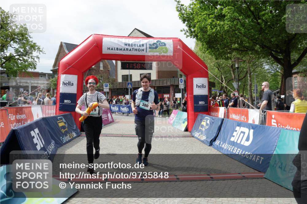 10.05.2026 - 8. Wedeler Halbmarathon Yannick Fuchs http://msf.ph/oto/9735848 10.05.2026 11:58:40 Ziel 77, 379, 380, 794, 879, 901, 2131, 2163, 2169 meine-sportfotos.de