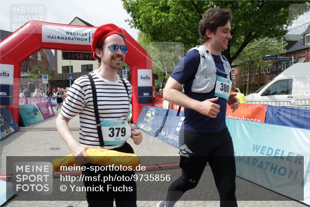 10.05.2026 - 8. Wedeler Halbmarathon Yannick Fuchs http://msf.ph/oto/9735856 10.05.2026 11:58:41 Ziel 77, 379, 380, 794, 901, 2163, 2169 meine-sportfotos.de