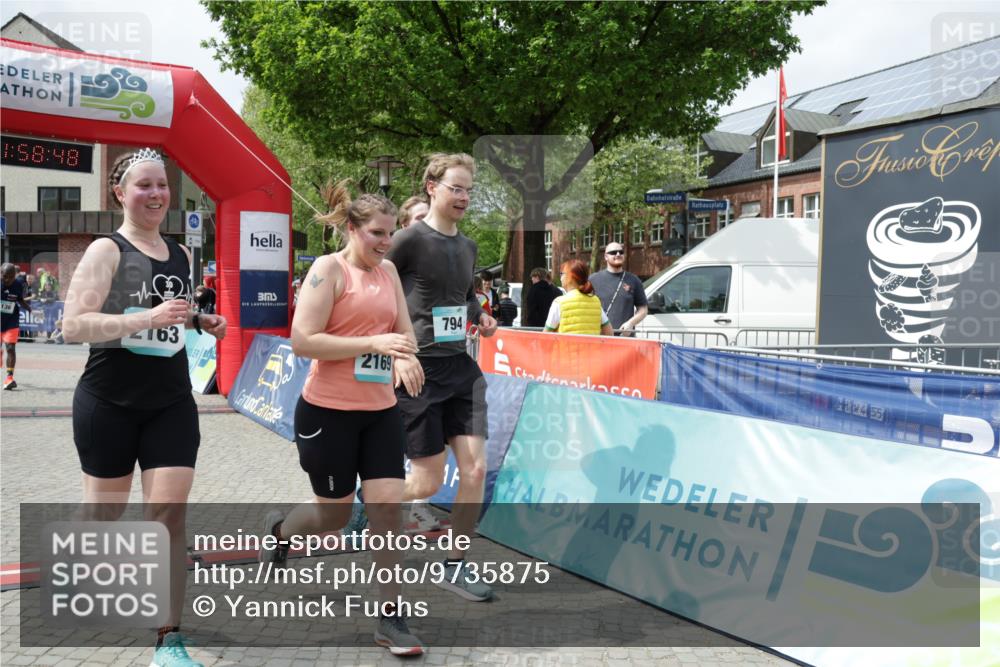 10.05.2026 - 8. Wedeler Halbmarathon Yannick Fuchs http://msf.ph/oto/9735875 10.05.2026 11:58:46 Ziel 136, 794, 901, 2163, 2169 meine-sportfotos.de