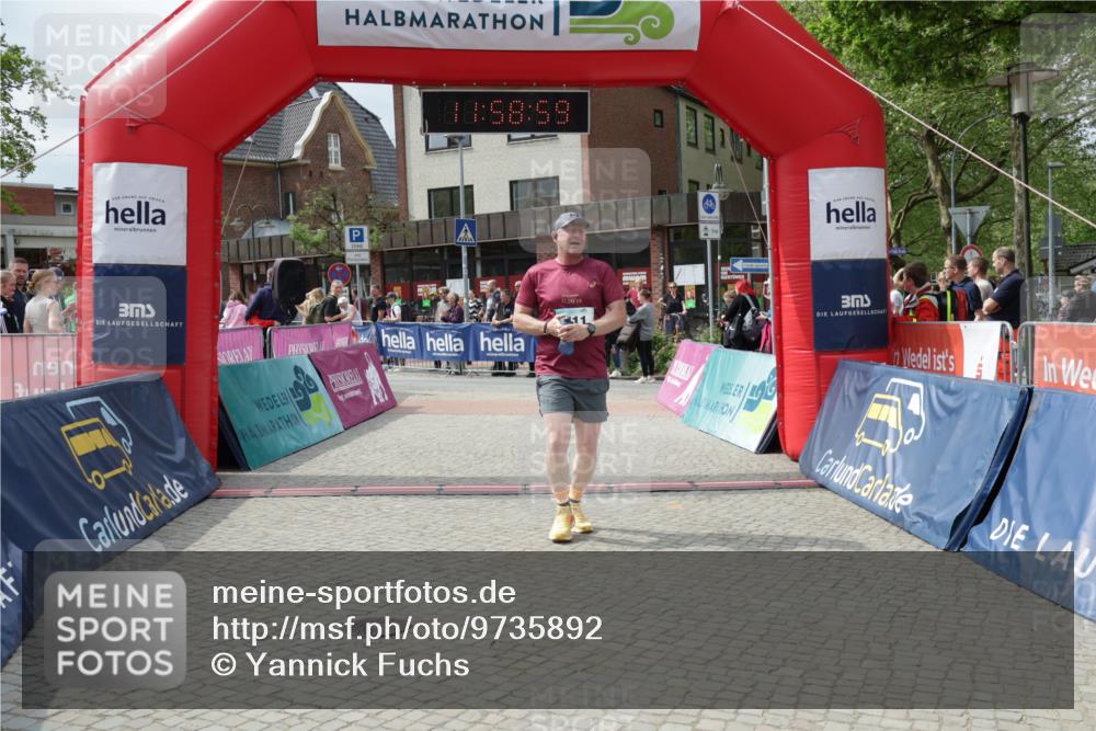 10.05.2026 - 8. Wedeler Halbmarathon Yannick Fuchs http://msf.ph/oto/9735892 10.05.2026 11:58:57 Ziel 411 meine-sportfotos.de