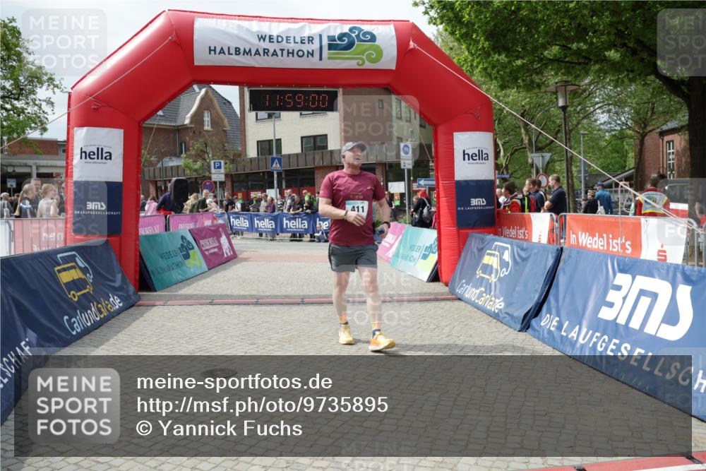 10.05.2026 - 8. Wedeler Halbmarathon Yannick Fuchs http://msf.ph/oto/9735895 10.05.2026 11:58:58 Ziel 411, 956 meine-sportfotos.de