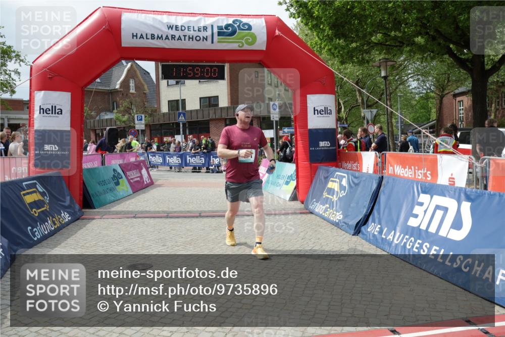10.05.2026 - 8. Wedeler Halbmarathon Yannick Fuchs http://msf.ph/oto/9735896 10.05.2026 11:58:58 Ziel 411, 956 meine-sportfotos.de
