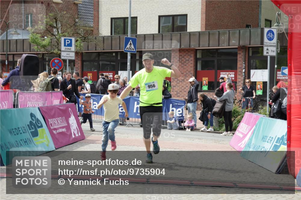 10.05.2026 - 8. Wedeler Halbmarathon Yannick Fuchs http://msf.ph/oto/9735904 10.05.2026 11:59:01 Ziel 411, 956 meine-sportfotos.de