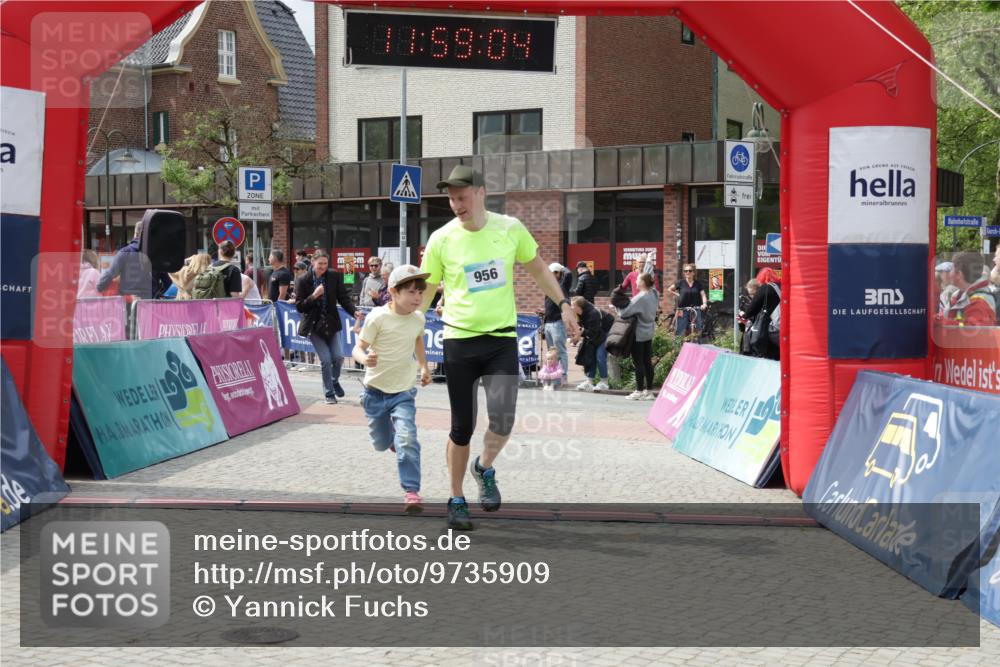 10.05.2026 - 8. Wedeler Halbmarathon Yannick Fuchs http://msf.ph/oto/9735909 10.05.2026 11:59:02 Ziel 411, 956 meine-sportfotos.de