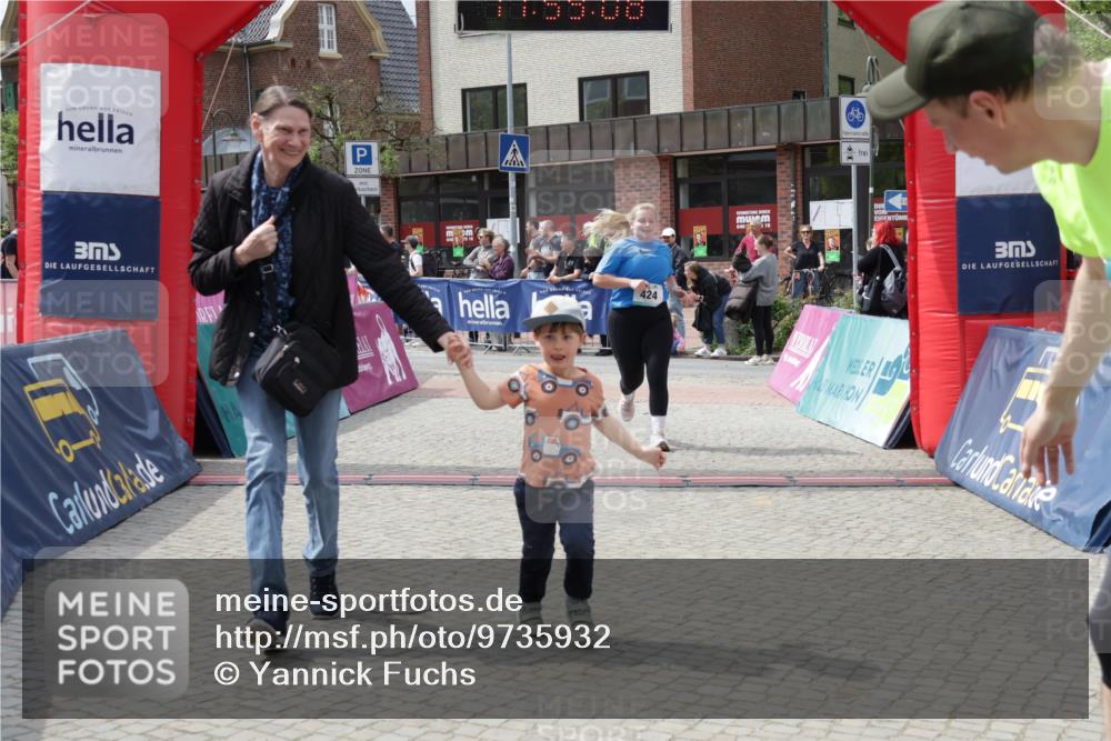 10.05.2026 - 8. Wedeler Halbmarathon Yannick Fuchs http://msf.ph/oto/9735932 10.05.2026 11:59:06 Ziel 424, 830, 956 meine-sportfotos.de