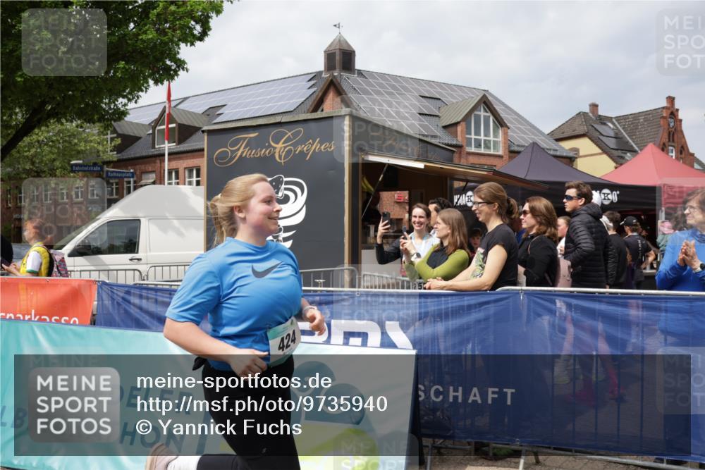 10.05.2026 - 8. Wedeler Halbmarathon Yannick Fuchs http://msf.ph/oto/9735940 10.05.2026 11:59:10 Ziel 424, 482, 583, 737, 830, 870, 962, 2103 meine-sportfotos.de