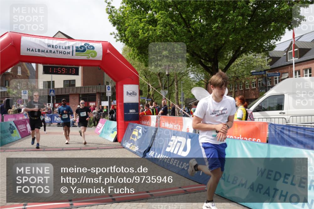 10.05.2026 - 8. Wedeler Halbmarathon Yannick Fuchs http://msf.ph/oto/9735946 10.05.2026 11:59:11 Ziel 381, 424, 482, 583, 737, 830, 870, 962, 2103, 2161 meine-sportfotos.de