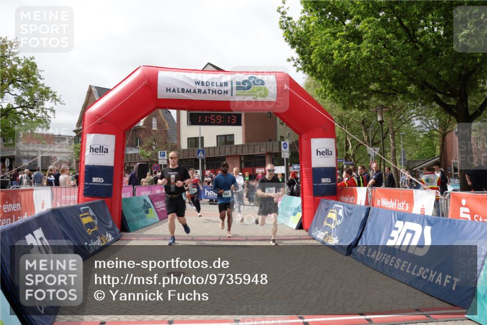10.05.2026 - 8. Wedeler Halbmarathon Yannick Fuchs http://msf.ph/oto/9735948 10.05.2026 11:59:11 Ziel 381, 424, 482, 583, 737, 830, 870, 962, 2103, 2161 meine-sportfotos.de