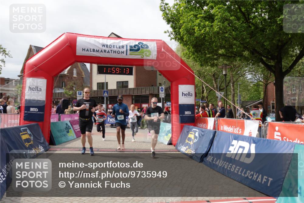 10.05.2026 - 8. Wedeler Halbmarathon Yannick Fuchs http://msf.ph/oto/9735949 10.05.2026 11:59:11 Ziel 381, 424, 482, 583, 737, 830, 870, 962, 2103, 2161 meine-sportfotos.de