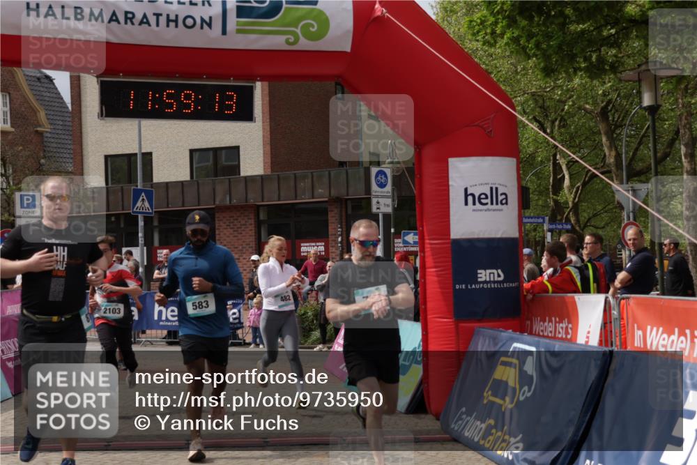 10.05.2026 - 8. Wedeler Halbmarathon Yannick Fuchs http://msf.ph/oto/9735950 10.05.2026 11:59:12 Ziel 381, 424, 482, 583, 737, 830, 870, 962, 2027, 2103, 2161 meine-sportfotos.de