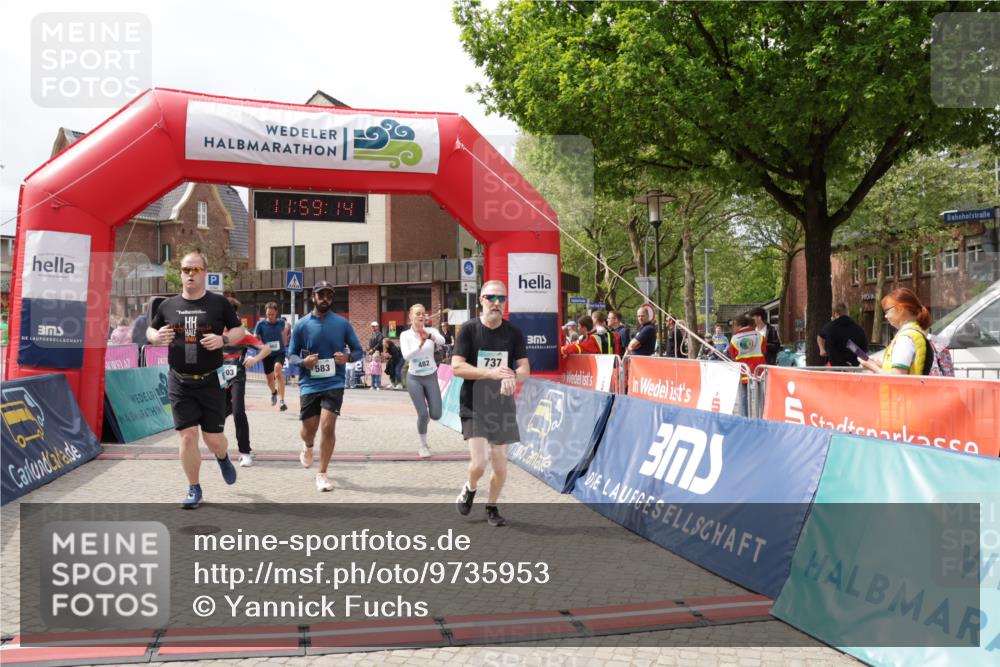 10.05.2026 - 8. Wedeler Halbmarathon Yannick Fuchs http://msf.ph/oto/9735953 10.05.2026 11:59:12 Ziel 381, 424, 482, 583, 737, 830, 870, 962, 2027, 2103, 2161 meine-sportfotos.de
