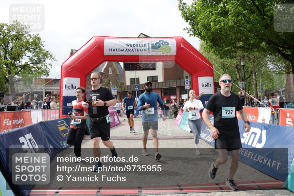 10.05.2026 - 8. Wedeler Halbmarathon Yannick Fuchs http://msf.ph/oto/9735955 10.05.2026 11:59:13 Ziel 381, 424, 482, 583, 737, 830, 870, 962, 2027, 2103, 2161 meine-sportfotos.de
