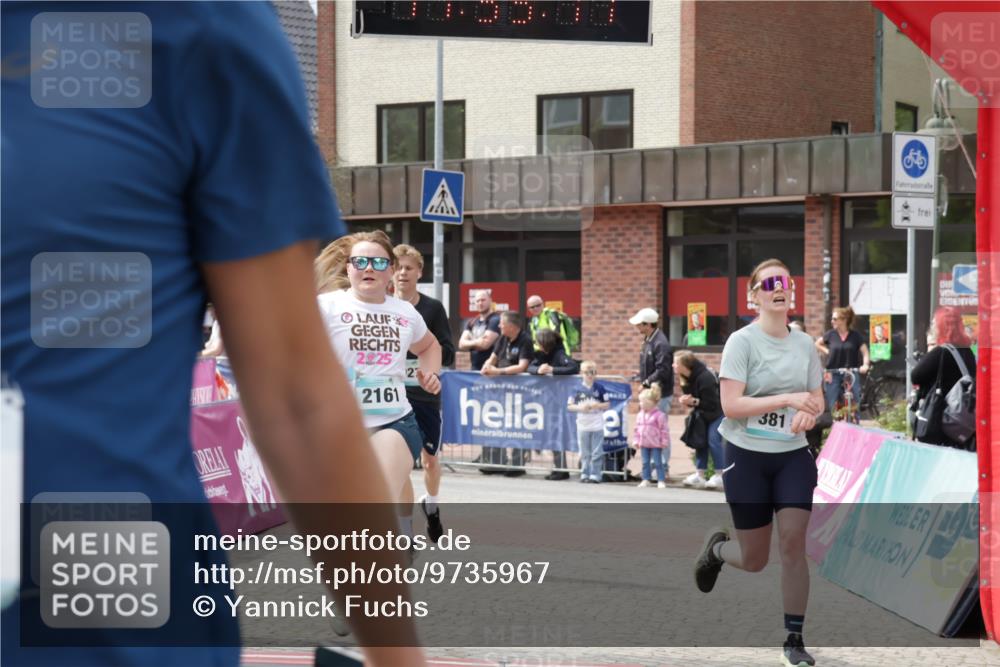 10.05.2026 - 8. Wedeler Halbmarathon Yannick Fuchs http://msf.ph/oto/9735967 10.05.2026 11:59:15 Ziel 381, 482, 583, 737, 830, 870, 962, 2027, 2103, 2161 meine-sportfotos.de