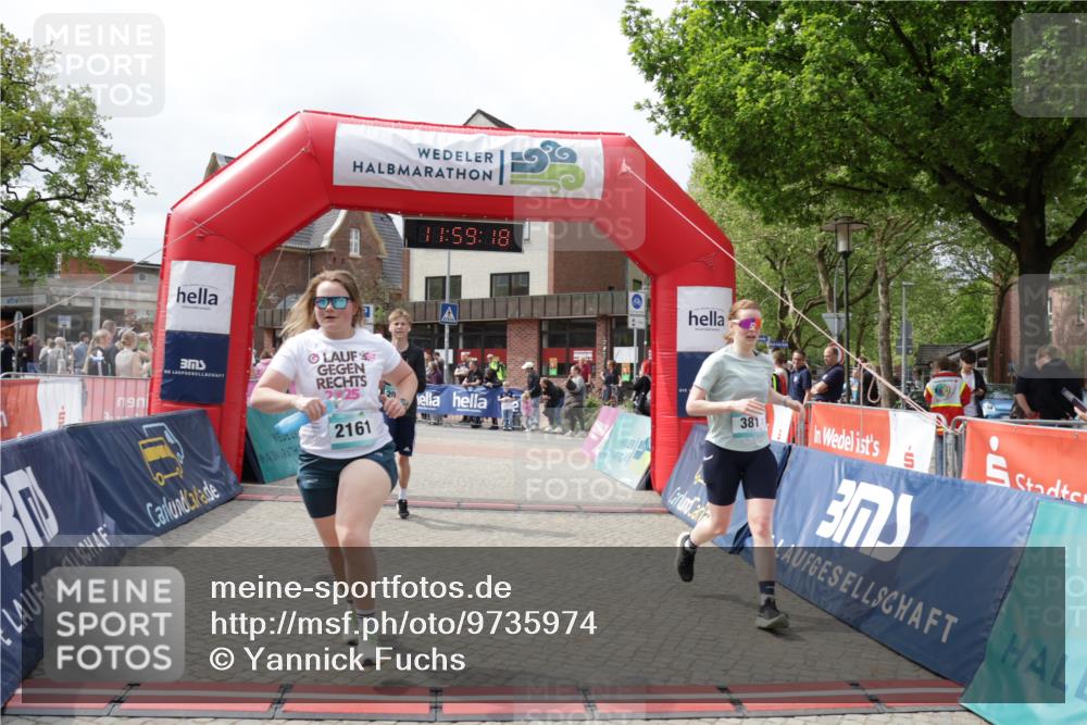 10.05.2026 - 8. Wedeler Halbmarathon Yannick Fuchs http://msf.ph/oto/9735974 10.05.2026 11:59:16 Ziel 381, 482, 583, 737, 870, 962, 2027, 2103, 2161 meine-sportfotos.de