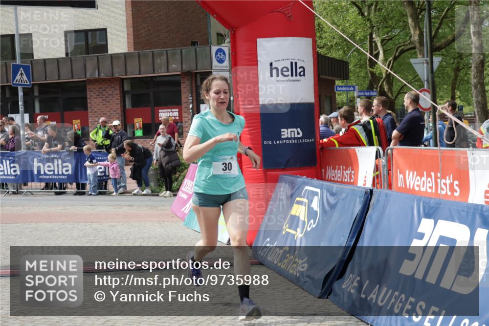 10.05.2026 - 8. Wedeler Halbmarathon Yannick Fuchs http://msf.ph/oto/9735988 10.05.2026 11:59:22 Ziel 30, 2027 meine-sportfotos.de