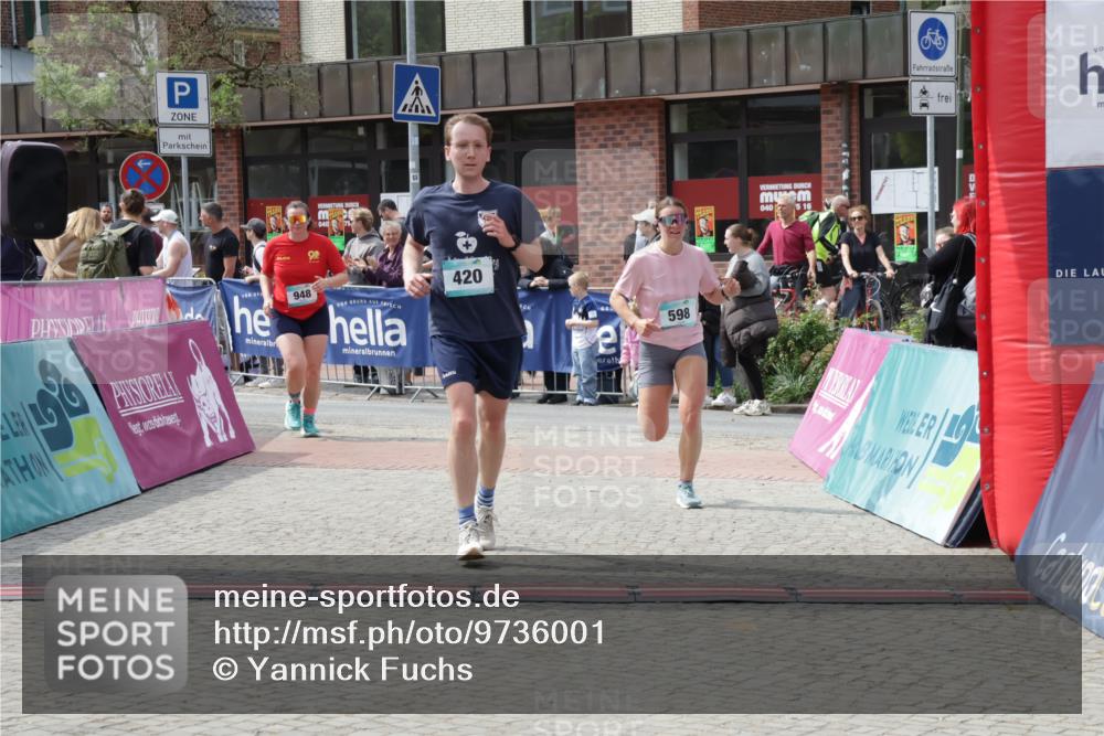 10.05.2026 - 8. Wedeler Halbmarathon Yannick Fuchs http://msf.ph/oto/9736001 10.05.2026 11:59:26 Ziel 30, 598, 948 meine-sportfotos.de