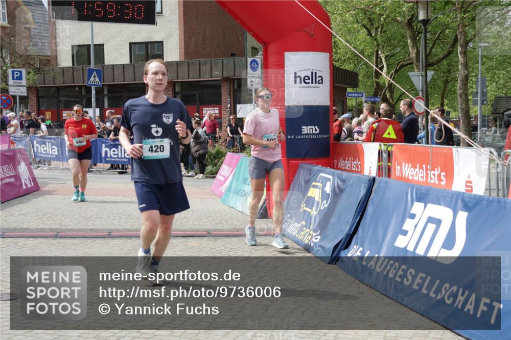 10.05.2026 - 8. Wedeler Halbmarathon Yannick Fuchs http://msf.ph/oto/9736006 10.05.2026 11:59:28 Ziel 30, 598, 948, 2233 meine-sportfotos.de