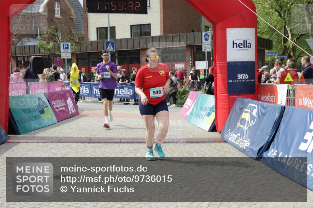 10.05.2026 - 8. Wedeler Halbmarathon Yannick Fuchs http://msf.ph/oto/9736015 10.05.2026 11:59:30 Ziel 257, 598, 691, 948, 2233 meine-sportfotos.de