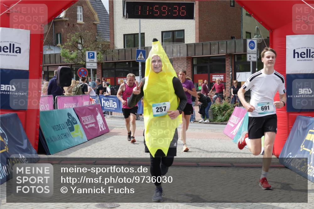 10.05.2026 - 8. Wedeler Halbmarathon Yannick Fuchs http://msf.ph/oto/9736030 10.05.2026 11:59:34 Ziel 257, 298, 452, 691, 948, 2233 meine-sportfotos.de