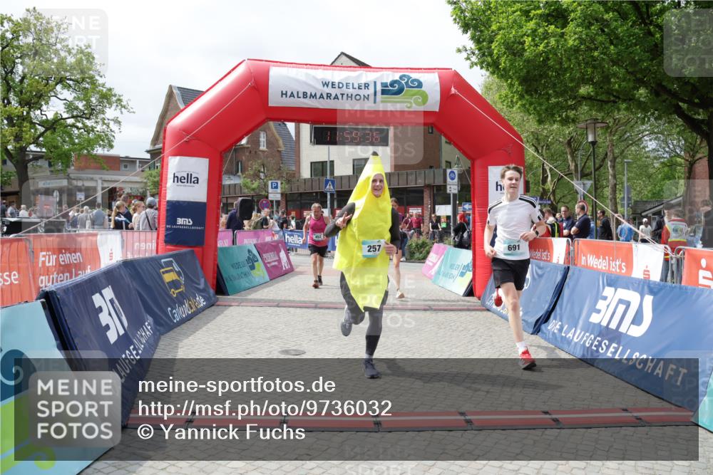 10.05.2026 - 8. Wedeler Halbmarathon Yannick Fuchs http://msf.ph/oto/9736032 10.05.2026 11:59:35 Ziel 257, 298, 452, 691, 948, 2233 meine-sportfotos.de