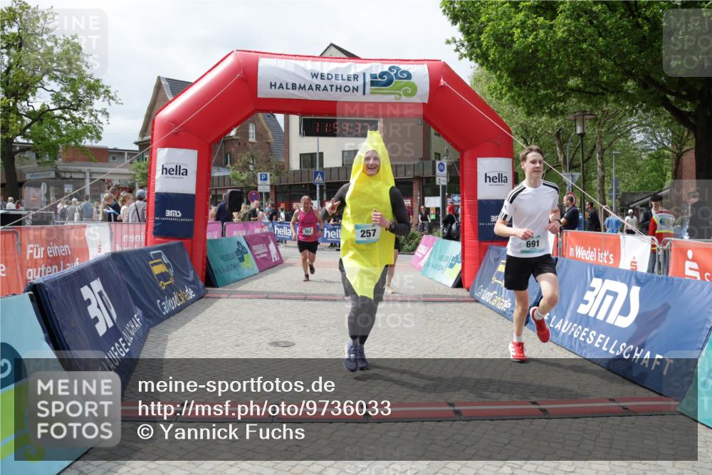 10.05.2026 - 8. Wedeler Halbmarathon Yannick Fuchs http://msf.ph/oto/9736033 10.05.2026 11:59:35 Ziel 257, 298, 452, 691, 948, 2233 meine-sportfotos.de