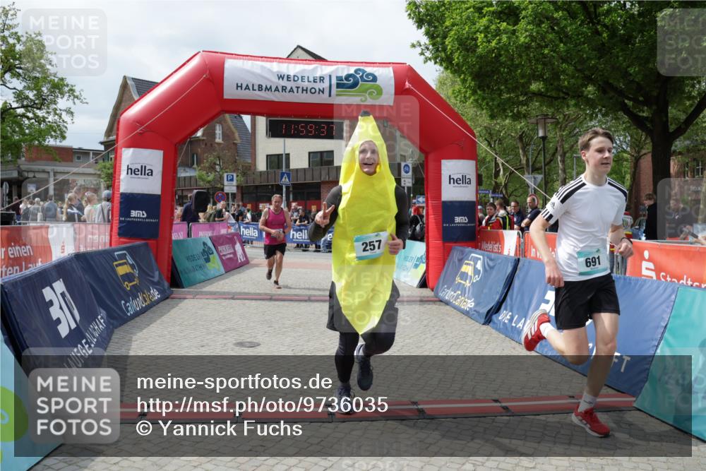 10.05.2026 - 8. Wedeler Halbmarathon Yannick Fuchs http://msf.ph/oto/9736035 10.05.2026 11:59:35 Ziel 257, 298, 452, 691, 948, 2233 meine-sportfotos.de