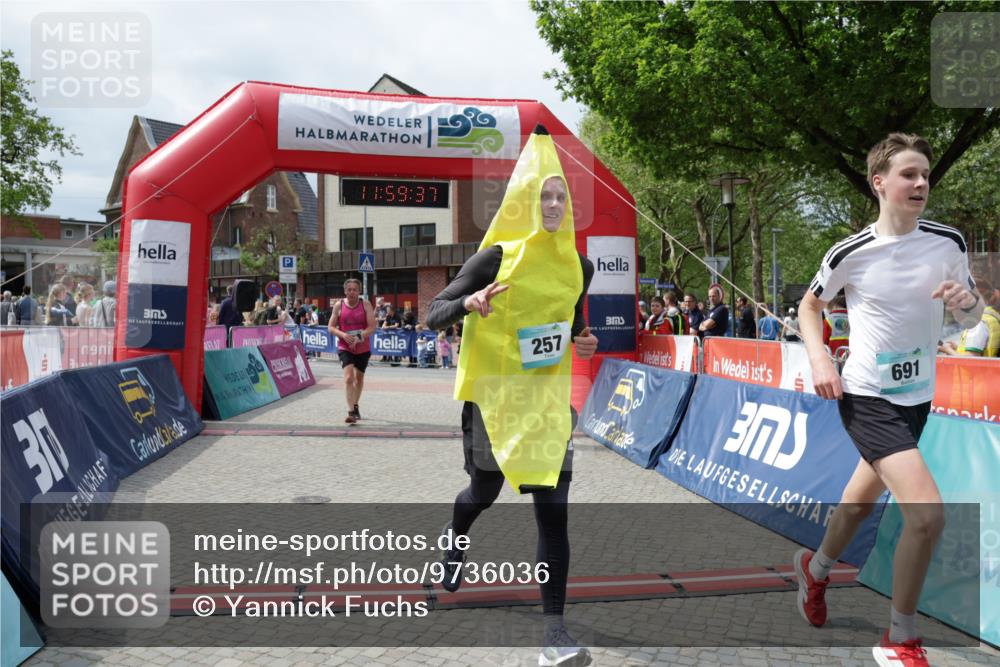 10.05.2026 - 8. Wedeler Halbmarathon Yannick Fuchs http://msf.ph/oto/9736036 10.05.2026 11:59:35 Ziel 257, 298, 452, 691, 948, 2233 meine-sportfotos.de