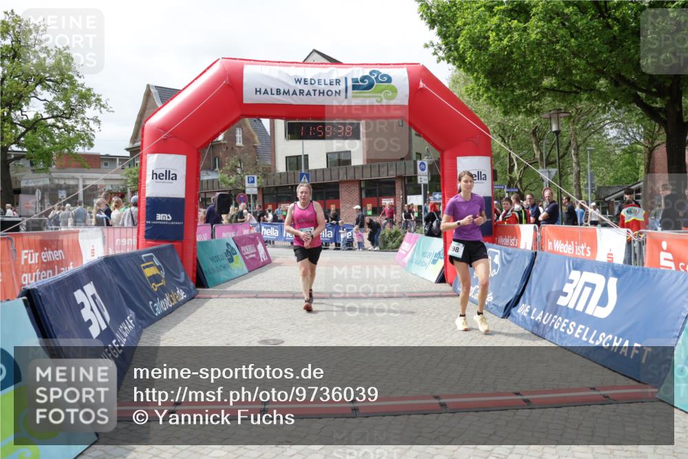 10.05.2026 - 8. Wedeler Halbmarathon Yannick Fuchs http://msf.ph/oto/9736039 10.05.2026 11:59:36 Ziel 257, 298, 452, 691, 2233 meine-sportfotos.de