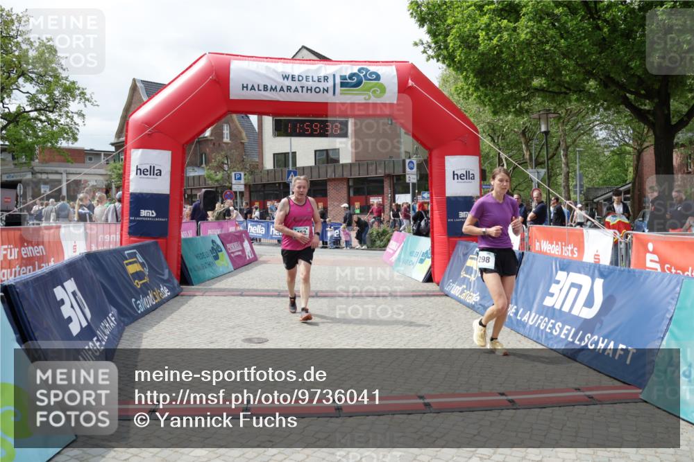 10.05.2026 - 8. Wedeler Halbmarathon Yannick Fuchs http://msf.ph/oto/9736041 10.05.2026 11:59:36 Ziel 257, 298, 452, 691, 2233 meine-sportfotos.de