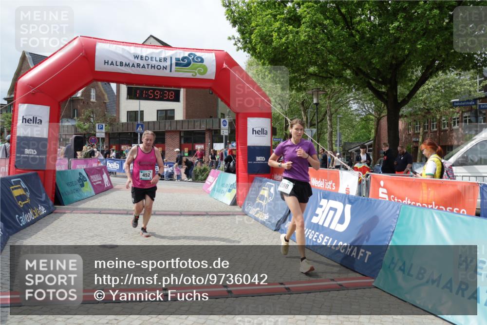 10.05.2026 - 8. Wedeler Halbmarathon Yannick Fuchs http://msf.ph/oto/9736042 10.05.2026 11:59:36 Ziel 257, 298, 452, 691, 2233 meine-sportfotos.de