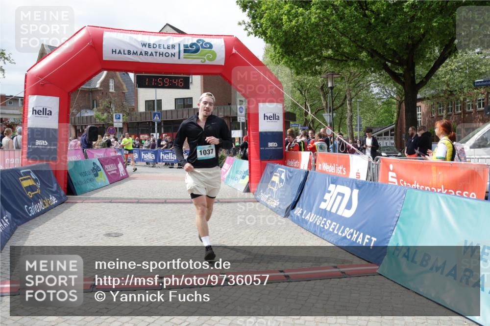 10.05.2026 - 8. Wedeler Halbmarathon Yannick Fuchs http://msf.ph/oto/9736057 10.05.2026 11:59:44 Ziel 24, 1037 meine-sportfotos.de