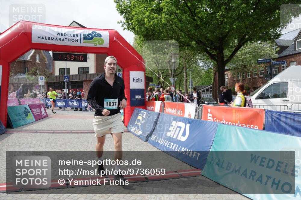 10.05.2026 - 8. Wedeler Halbmarathon Yannick Fuchs http://msf.ph/oto/9736059 10.05.2026 11:59:45 Ziel 24, 1037 meine-sportfotos.de