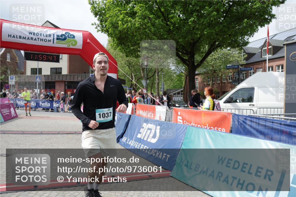 10.05.2026 - 8. Wedeler Halbmarathon Yannick Fuchs http://msf.ph/oto/9736061 10.05.2026 11:59:45 Ziel 24, 1037 meine-sportfotos.de