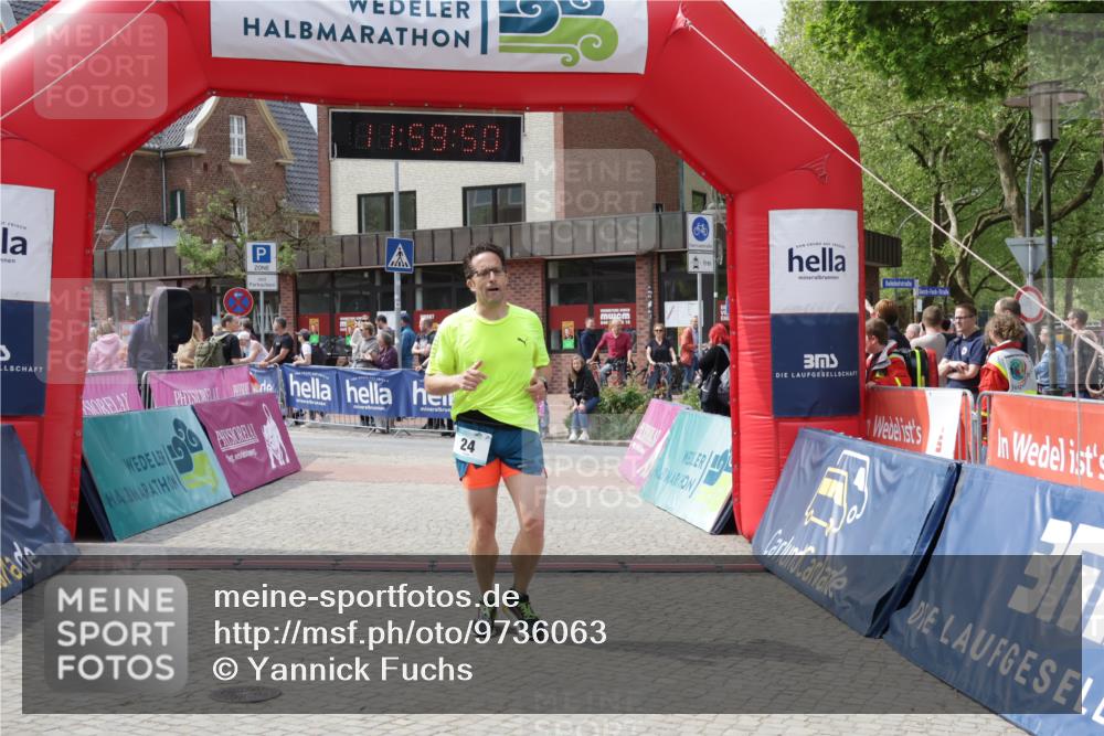 10.05.2026 - 8. Wedeler Halbmarathon Yannick Fuchs http://msf.ph/oto/9736063 10.05.2026 11:59:48 Ziel 24, 1037 meine-sportfotos.de