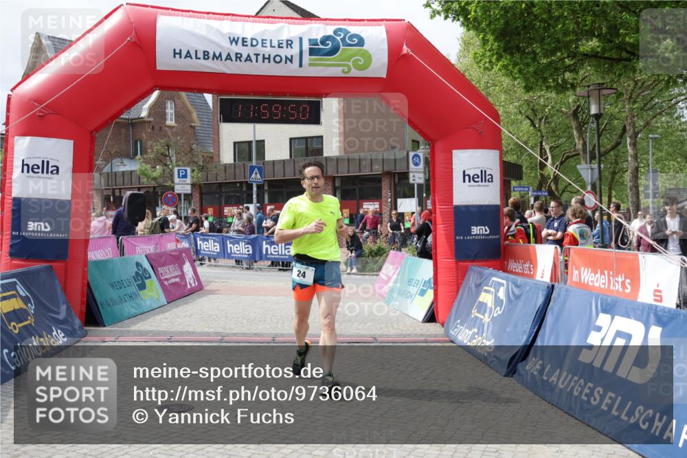 10.05.2026 - 8. Wedeler Halbmarathon Yannick Fuchs http://msf.ph/oto/9736064 10.05.2026 11:59:48 Ziel 24, 1037 meine-sportfotos.de