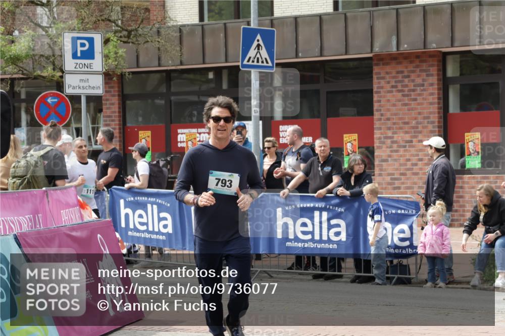 10.05.2026 - 8. Wedeler Halbmarathon Yannick Fuchs http://msf.ph/oto/9736077 10.05.2026 11:59:53 Ziel 24, 793 meine-sportfotos.de