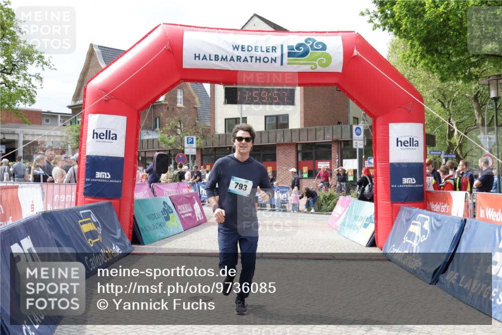 10.05.2026 - 8. Wedeler Halbmarathon Yannick Fuchs http://msf.ph/oto/9736085 10.05.2026 11:59:56 Ziel 103, 111, 793 meine-sportfotos.de