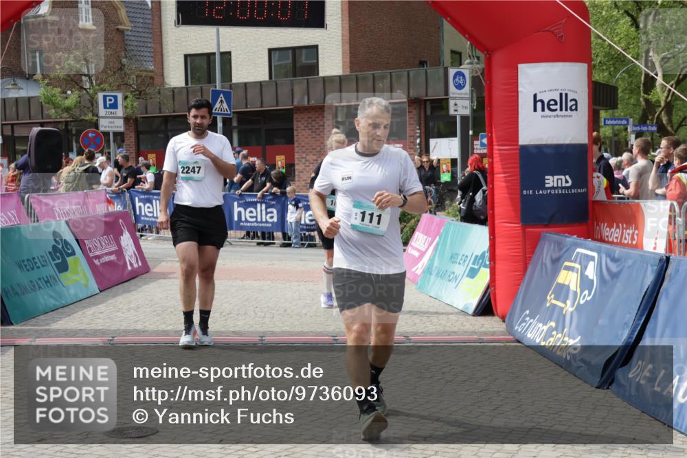 10.05.2026 - 8. Wedeler Halbmarathon Yannick Fuchs http://msf.ph/oto/9736093 10.05.2026 12:00:00 Ziel 103, 111, 793 meine-sportfotos.de